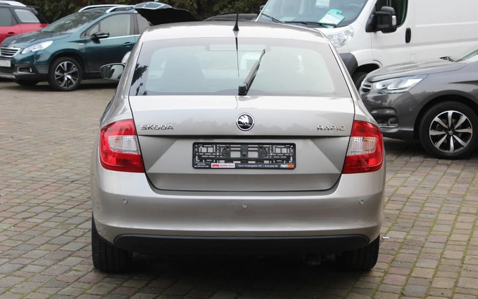 Skoda RAPID cena 35900 przebieg: 63995, rok produkcji 2014 z Baranów Sandomierski małe 326